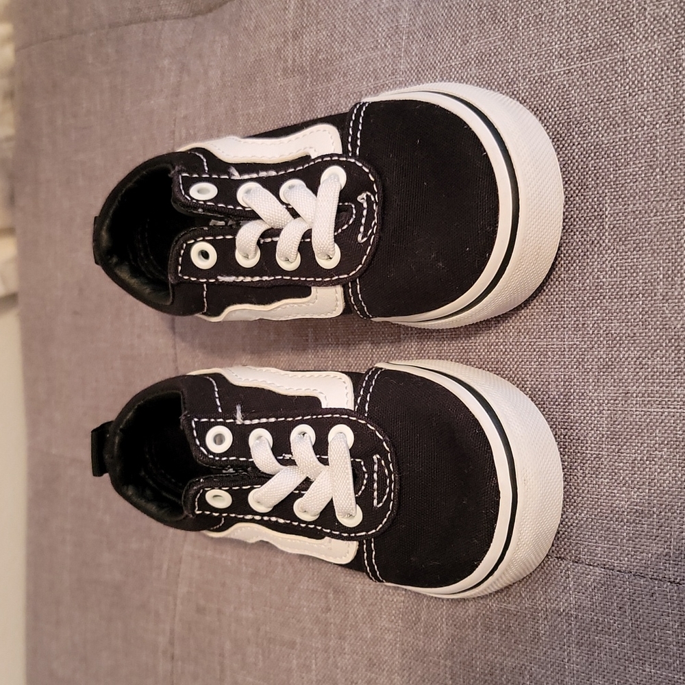 6C Vans